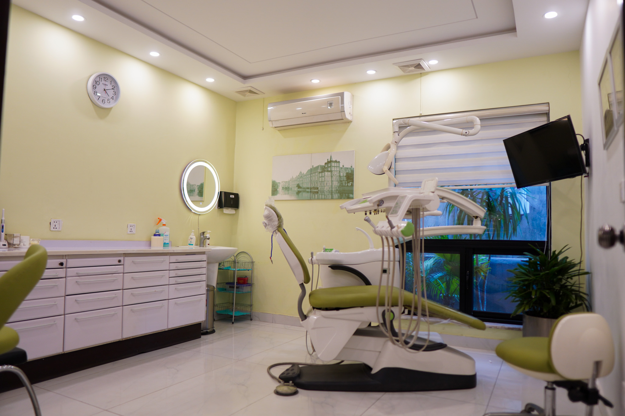 Dental Professionals modern clinic